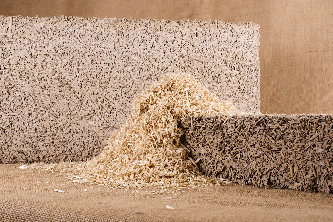 Canapa, calce e pannelli naturali per bioedilizia - Biolevel